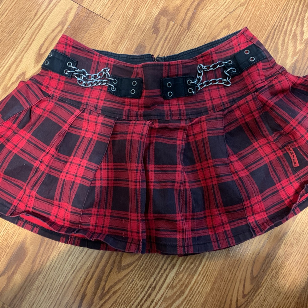 Throwback (2010) pleated plaid Tripp goth skirt